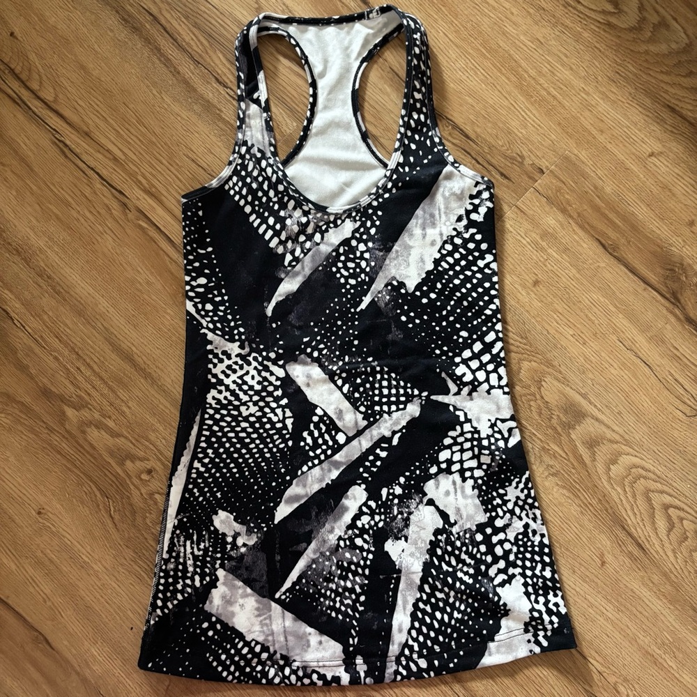 Lululemon cool Racerback tank top static mist white black women’s size 4 6 small